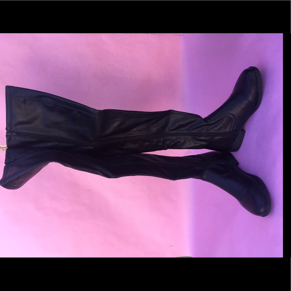 Over-the-knee black boots